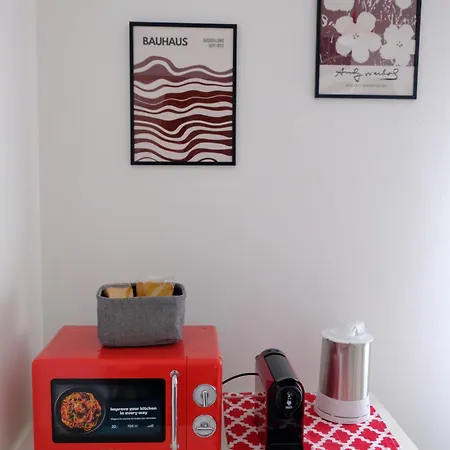 Art 1 Apartment